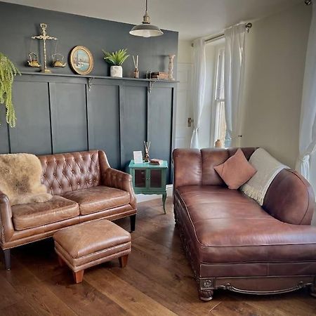 Period Apartment, Great Views, In Heart Of Town. Bradford-On-Avon Buitenkant foto