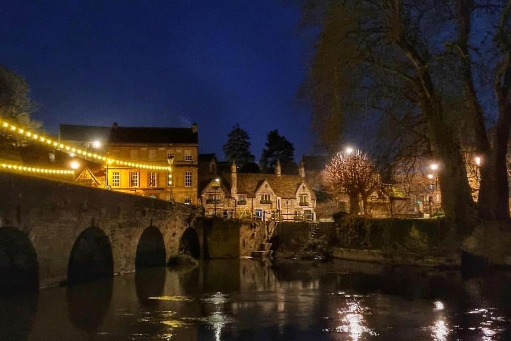 Period Apartment, Great Views, In Heart Of Town. Bradford-On-Avon Buitenkant foto